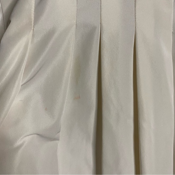 BCBGMAXAZRIA Women's Ivory Taffeta Woven Sleeveless V-Neck Ruffled Dress - Picture 13 of 13